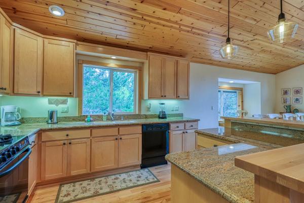 Fotografia 9: Inviting, Comfortable Mountain Home