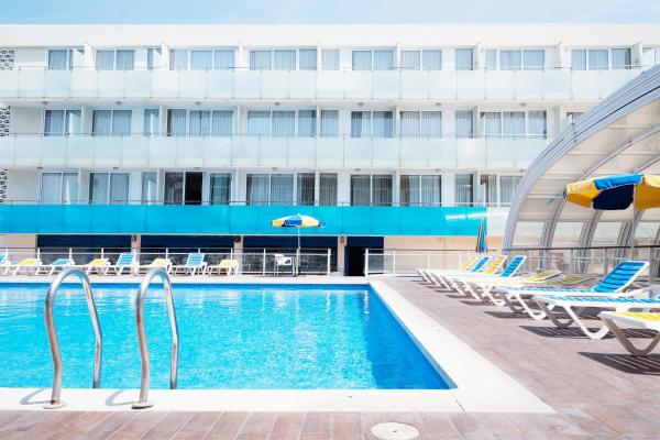På billedet ses objektet Aparthotel Ona Palamós beliggende i byen Palamós.