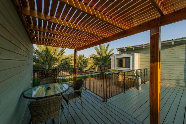 Kuva 7: Somewhere - Chalets in the Arava