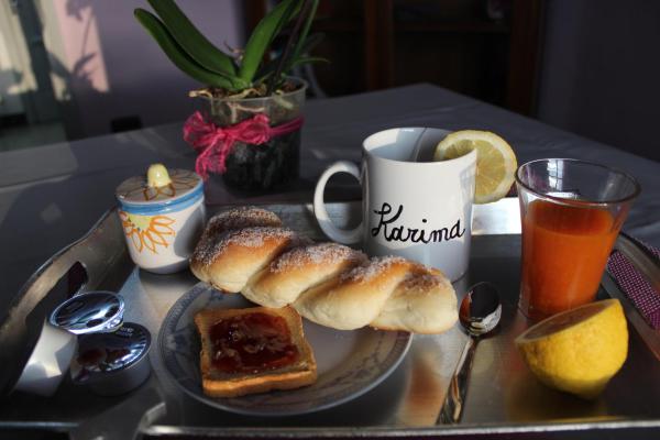 På billedet ses objektet Karima beliggende i byen Prizzi.