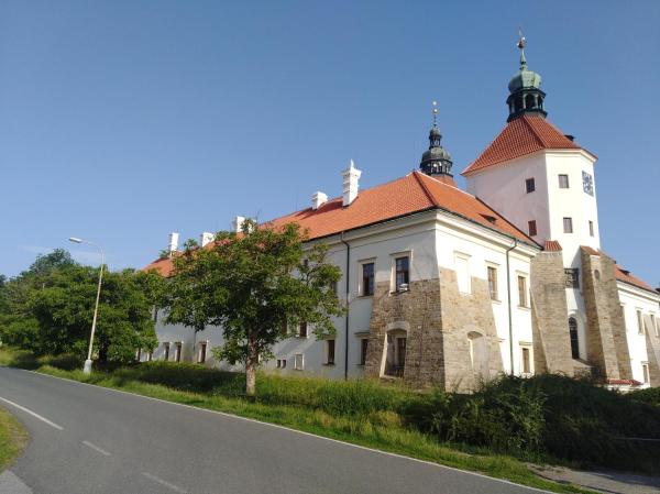 Na fotografii je vidět objekt gemuetliche unterkunft bei prag nacházející se ve městě Svinařov.