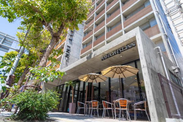 A la foto es mostra l'objecte NAHA-WEST INN situat a la ciutat de Naha.