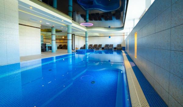 На фото показан объект Greno Hotel & Spa, расположенный в городе Карпач.