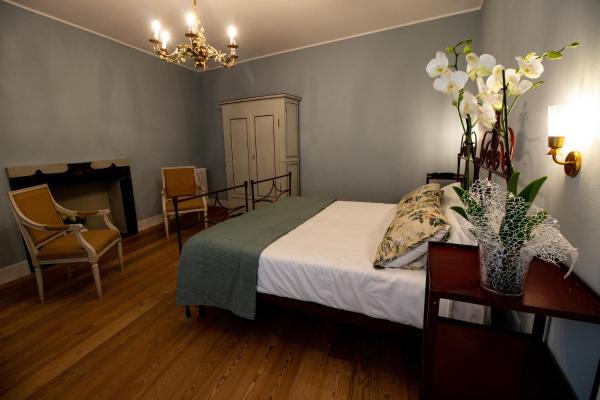 Na fotografii je vidět objekt Locanda Capolago nacházející se ve městě Colico.