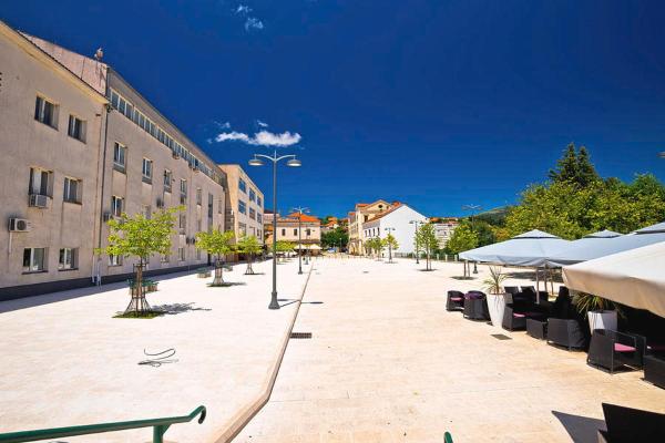 Hotel Park Drniš - Dalmatia