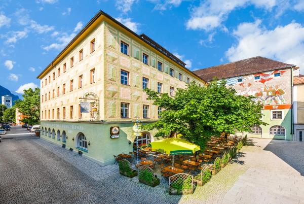 På billedet ses objektet Brauereigasthof/Hotel Bürgerbräu beliggende i byen Bad Reichenhall.