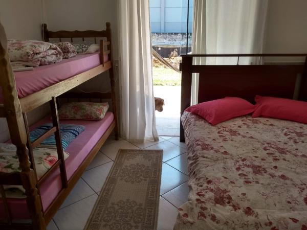 Na zdjęciu widoczny jest obiekt Espaço Elza Izabel położony w mieście Balneário Piçarras.
