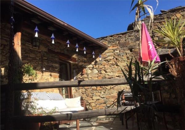 På billedet ses objektet Portugal Mountain Splendour - Xisto village beliggende i byen Sobral.