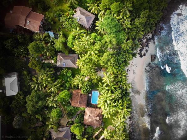 Nella foto è visibile l'oggetto Domaine Desaubin Luxury Villas situato nella città di Takamaka.