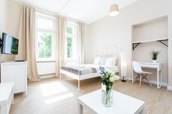 На фото показан объект Riviera Rooms, расположенный в городе Сопот.