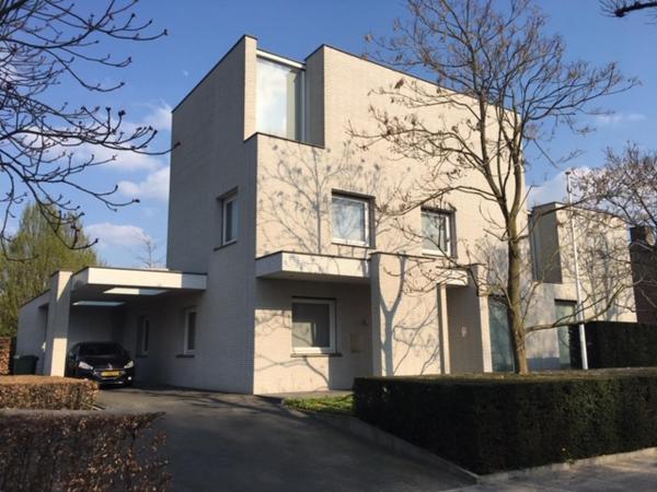 Фотография 9: Bed & Wellness Boxtel, luxe kamer met airco en eigen badkamer, ligbad