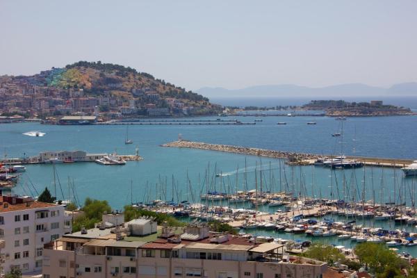 A la foto es mostra l'objecte Suhan Seaport Hotel situat a la ciutat de Kuşadası.