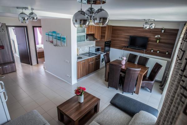 Na zdjęciu widoczny jest obiekt Neptun Blue Apartament położony w mieście Neptun.