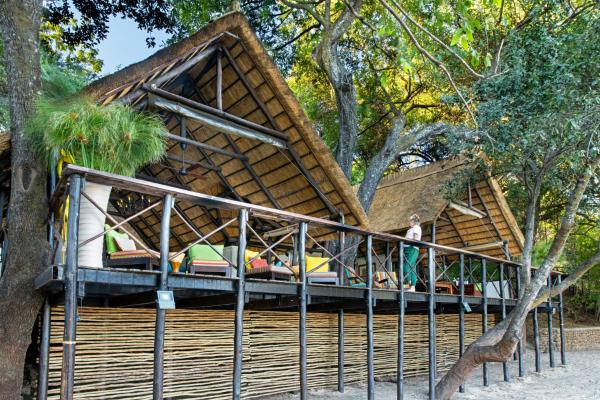 På bildet vises objektet Ichingo Chobe River Lodge by Mantis som ligger i byen Mbalastinte.