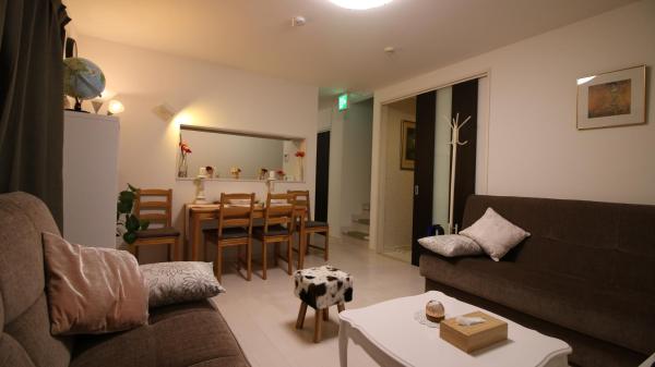 A la foto es mostra l'objecte COCO Shinjuku HOTEL situat a la ciutat de Tòquio.