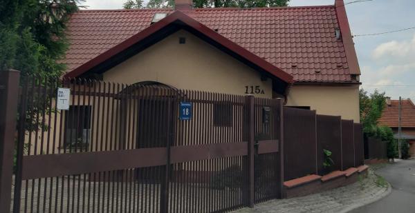 Na fotografii je vidět objekt Dom nad Wisłą nacházející se ve městě Sosnowice.