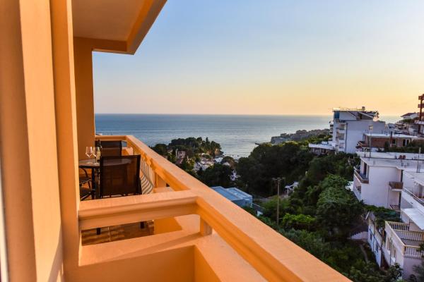 På billedet ses objektet Dragovoja Lux Apartments & Rooms beliggende i byen Ulcinj.