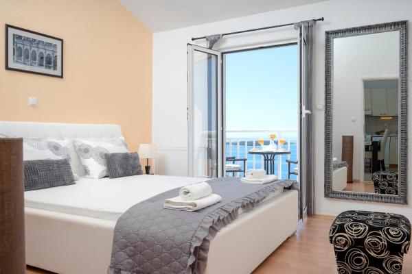 A la foto es mostra l'objecte Apartments Roso - ZF Hvar situat a la ciutat de Hvar.