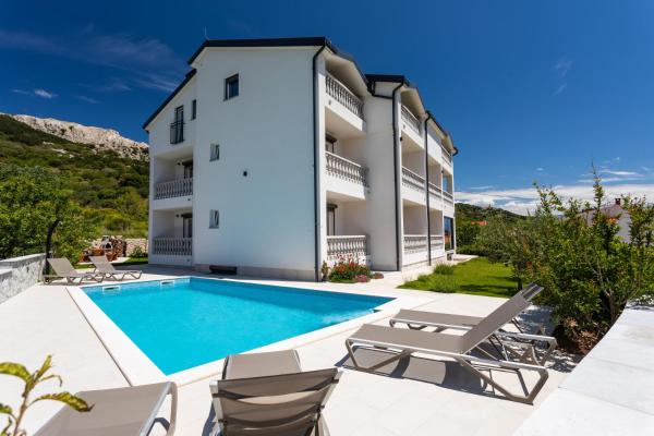 På billedet ses objektet Bed & Breakfast Došen III beliggende i byen Baška.