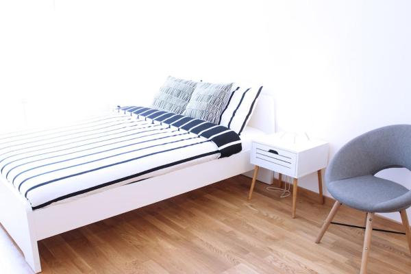 New Central Light Apartment With Private Parking - Novi Sad