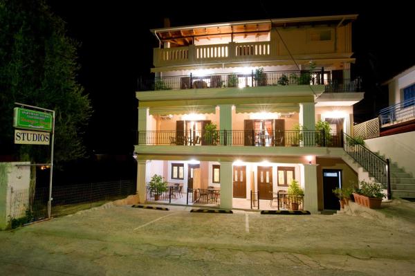 Auf dem Foto ist das Objekt Tommys House in der Stadt Parga zu sehen.