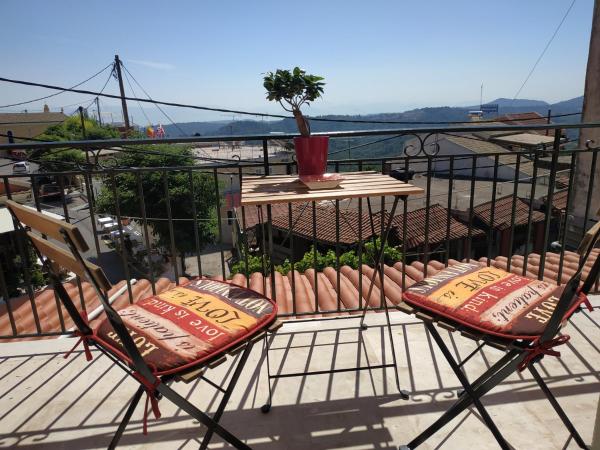 På billedet ses objektet Corfu Pelekas Apartment 2 beliggende i byen Pelekas.