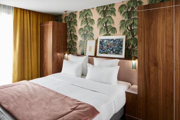 A la foto es mostra l'objecte Hotel Taylor situat a la ciutat de París.