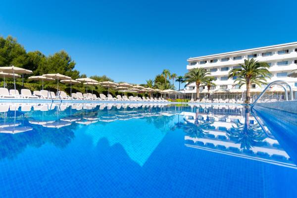 A la foto es mostra l'objecte Hotel Millor Sol situat a la ciutat de Cala Millor.
