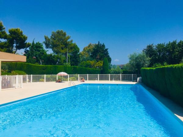 A la foto es mostra l'objecte Oasis Méditerranéen Piscine & Parking Calme absolu situat a la ciutat de Niça.