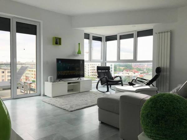 Na zdjęciu widoczny jest obiekt Luxury Westpark 2 Residence with Lake View położony w mieście Bukareszt.