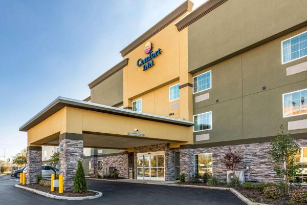 La photo montre l'objet Comfort Inn Memphis Airport West situé dans la ville de Memphis.