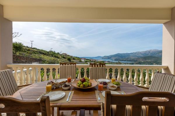 A la foto es mostra l'objecte Adelinas' Apartment situat a la ciutat de Argostoli.