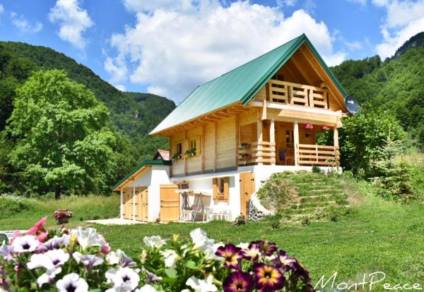 På bildet vises objektet Mountain Lodge Mont Peace som ligger i byen Kolašin.