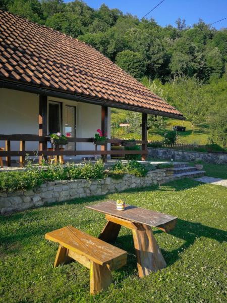 A la foto es mostra l'objecte Holiday Home Nektar Park situat a la ciutat de Bihac.