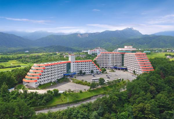 Na foto é possível ver o objeto Hyundai Soo Resort Sokcho localizado na cidade de Nohak-tong.