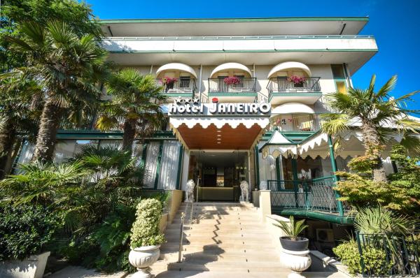 På billedet ses objektet Hotel Janeiro beliggende i byen Caorle.