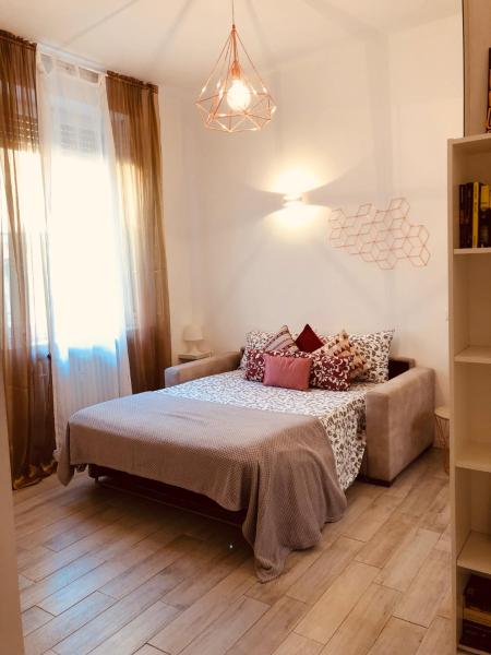 A la foto es mostra l'objecte JOY HOUSE -CENTRAL City Near METRO ARCO DELLA PACE BRERA-entire apartment Perfect for Work & Play, nightlife with AC & Fast WiFi Welcome to the cool JOY HOUSE! situat a la ciutat de Milà.