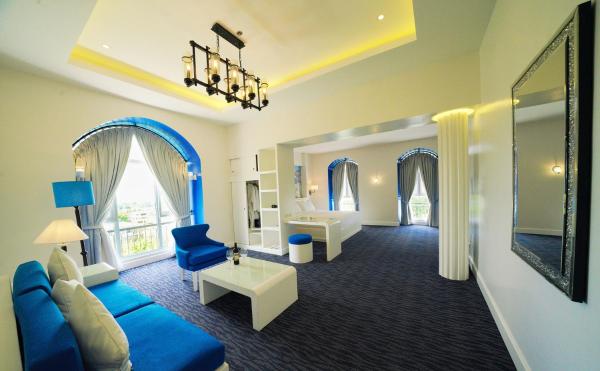 Na fotografii je vidět objekt Hotel Carlito Tagaytay nacházející se ve městě Iruhin.