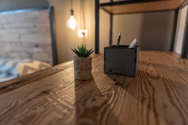 Na fotografii je vidět objekt Officina Rooms nacházející se ve městě Como.