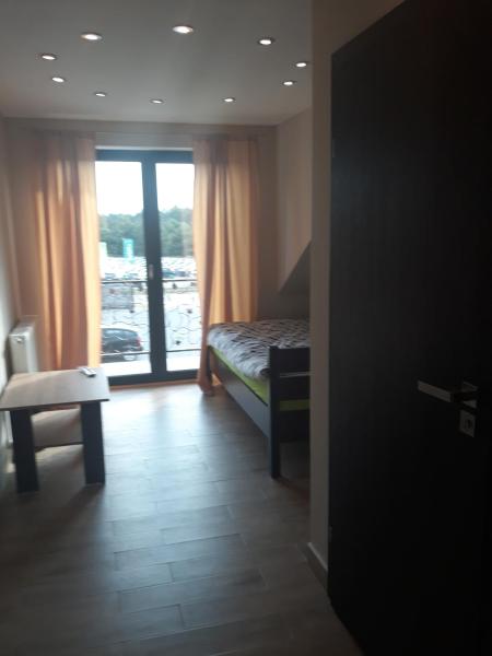 Na fotografii je vidět objekt Tawerna Akropolis nacházející se ve městě Trynosy.