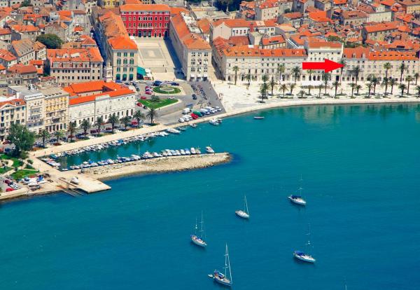 En la foto se muestra el objeto Luxury Apartment Riva with a magnificient view ubicado en la ciudad de Split.