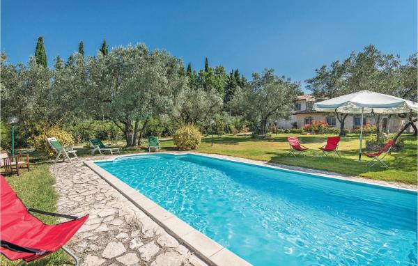 Nella foto è visibile l'oggetto Villa Laura situato nella città di Oliveto.
