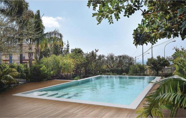 Na zdjęciu widoczny jest obiekt Villa Elite 2 położony w mieście Marina di Ragusa.