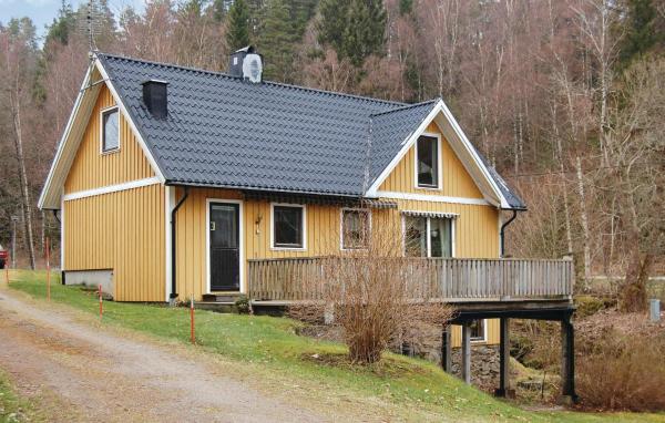 Op de foto is het object Holiday Home Barkhult Ullared te zien, gelegen in de stad Karl Gustav.