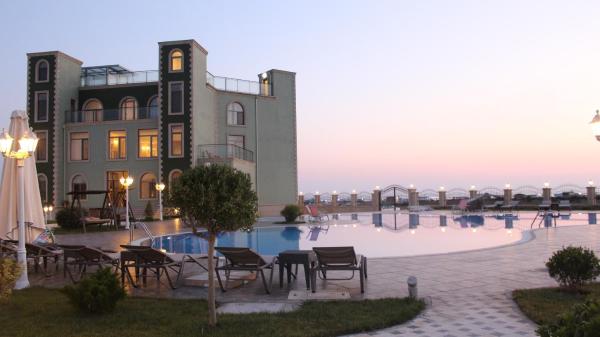 En la foto se muestra el objeto Khazar Inji Hotel ubicado en la ciudad de Zağulba Bağları.
