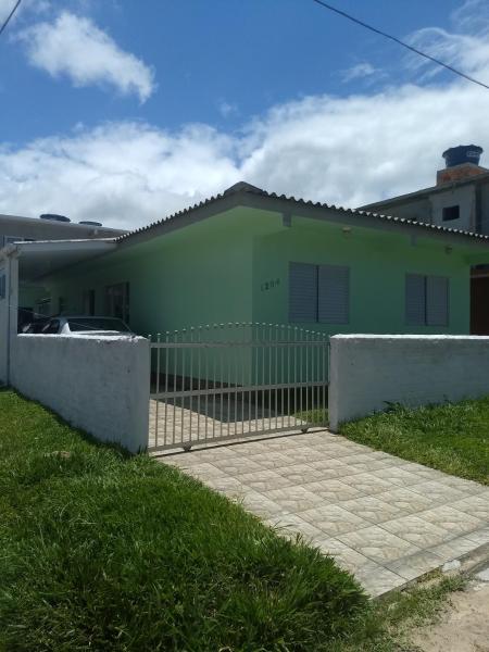 Nella foto è visibile l'oggetto Casa temporada Garopaba situato nella città di Garopaba.