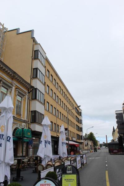 写真にはポリ市にあるApartment Widbominkulmaが写っています。