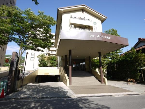 Na zdjęciu widoczny jest obiekt Hotel Route-Inn Kamisuwa położony w mieście Suwa.