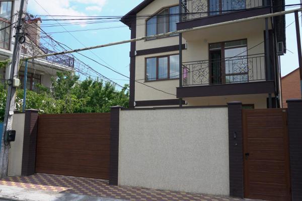 Na zdjęciu widoczny jest obiekt ARKADIYA HOUSE położony w mieście Odessa.