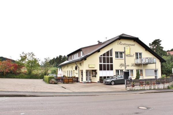 På bilden syns objektet Pfaelzer Stuben som ligger i staden Martinshöhe.